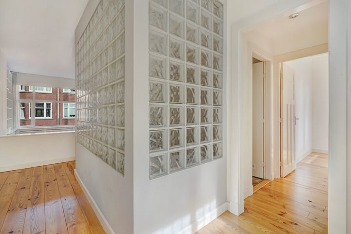 Photo 17 of Stuyvesantstraat 335