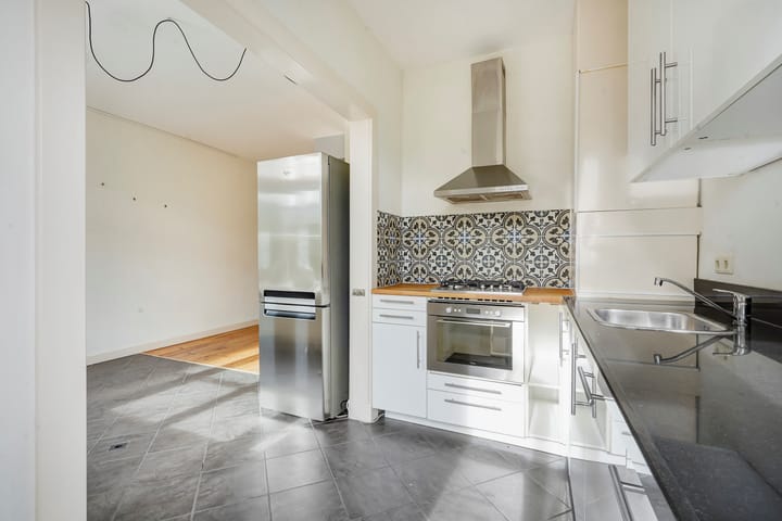 Photo 22 of Stuyvesantstraat 335