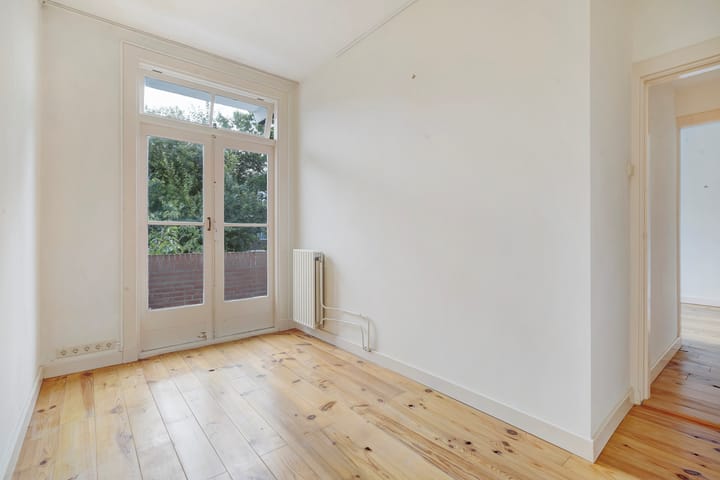 Photo 33 of Stuyvesantstraat 335