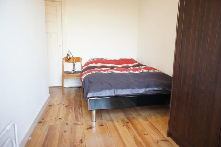 Photo 36 of Stuyvesantstraat 335