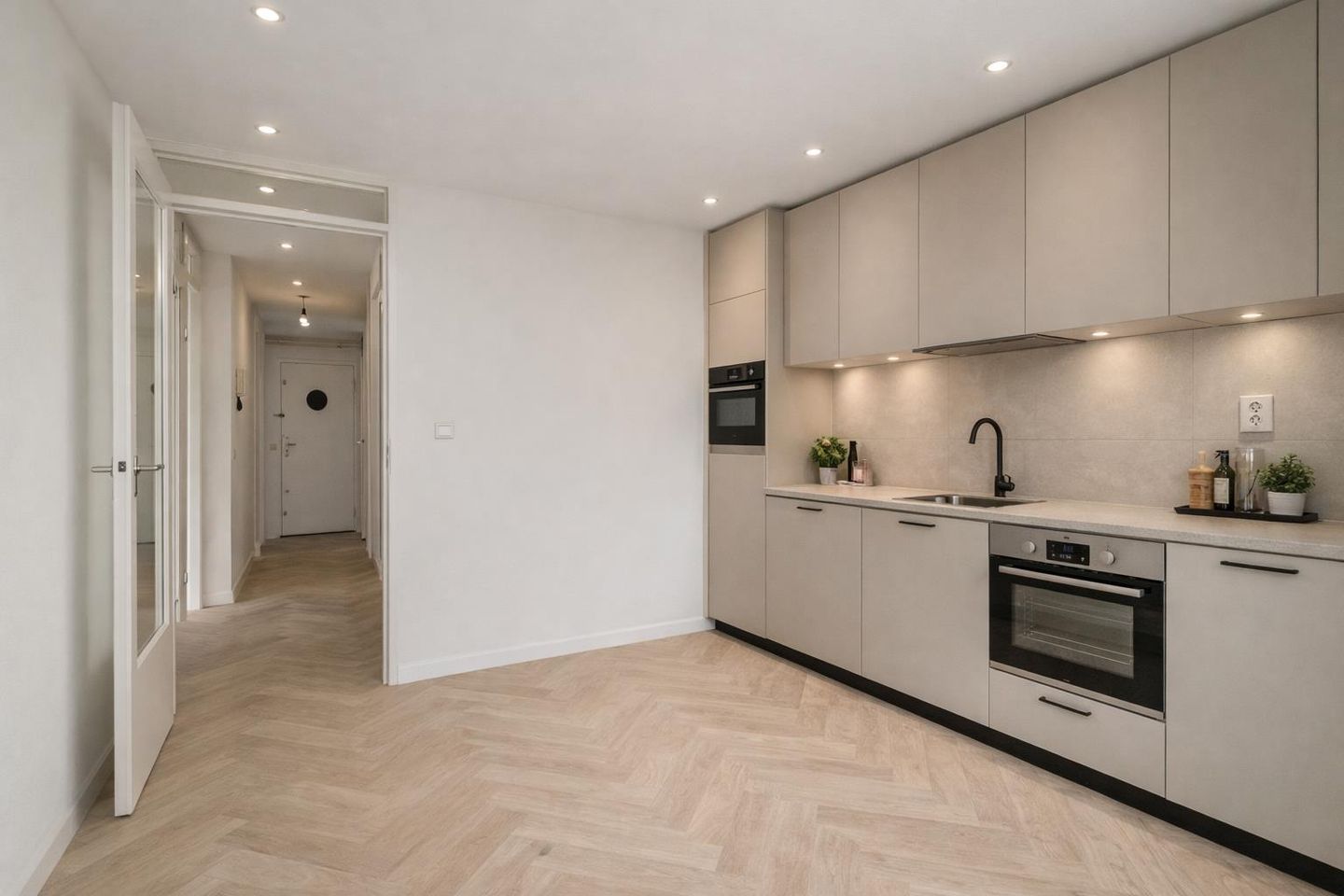 Photo 4 of Houtrijkstraat 154