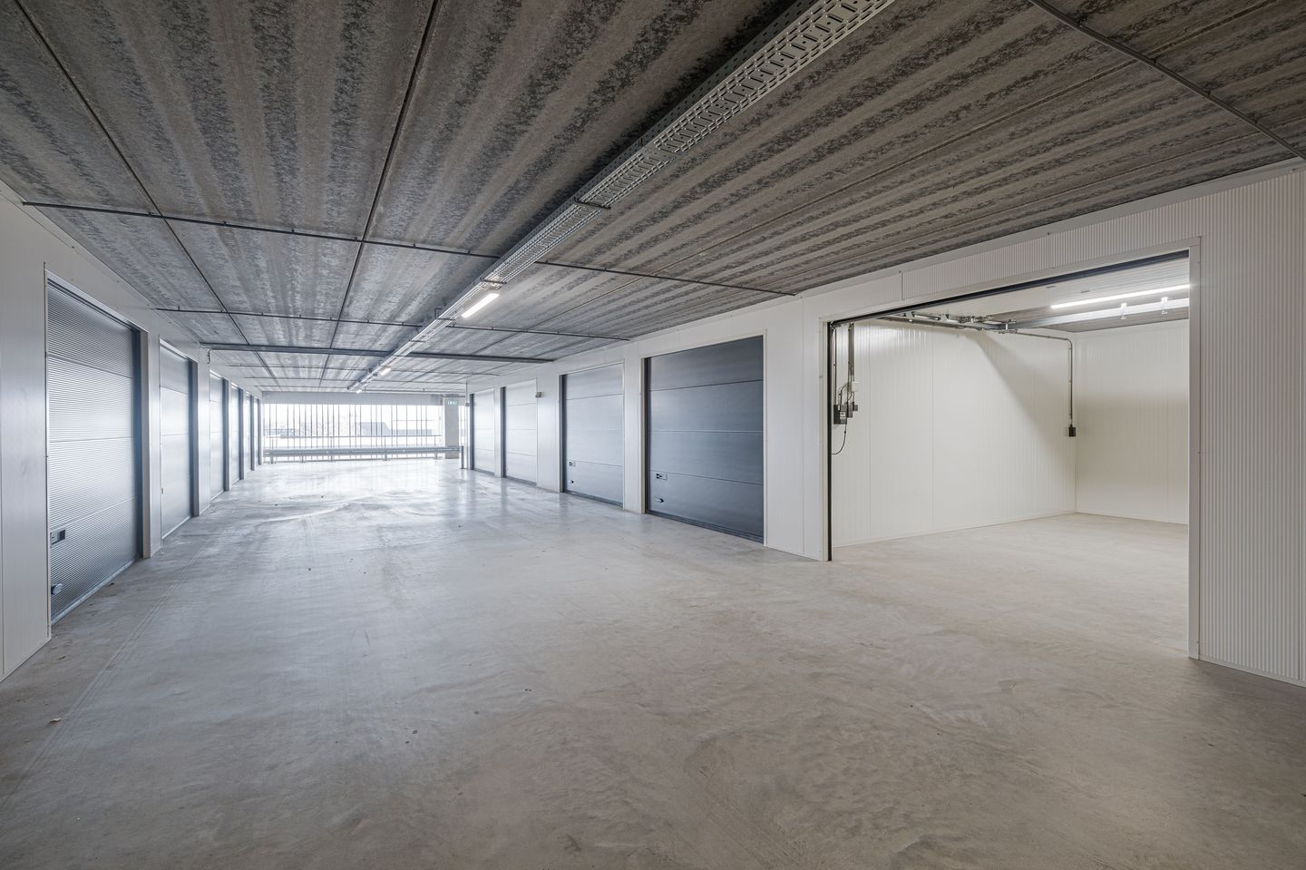 Bekijk foto 1 van Industrieweg 69-120