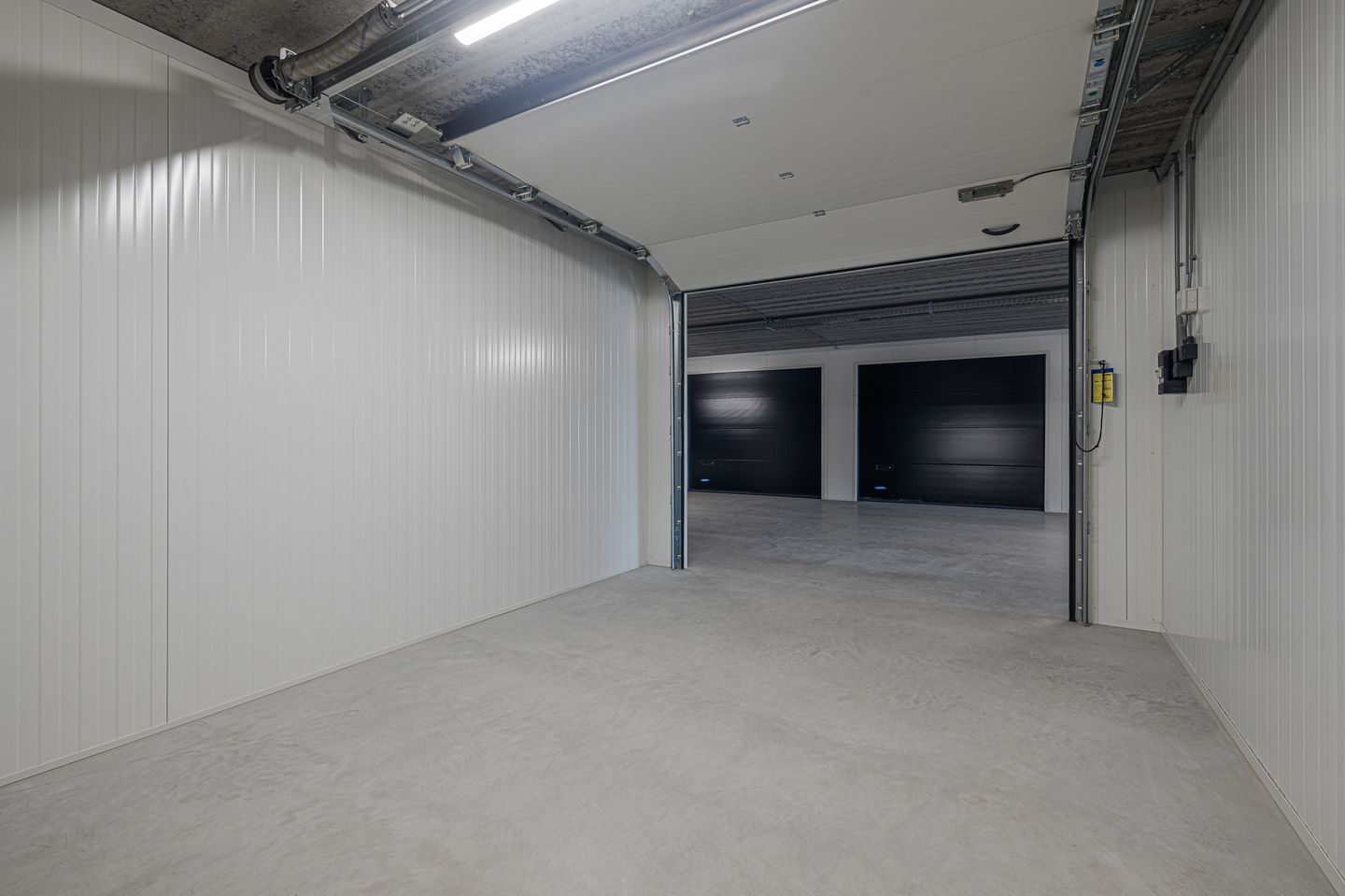 Bekijk foto 2 van Industrieweg 69-120