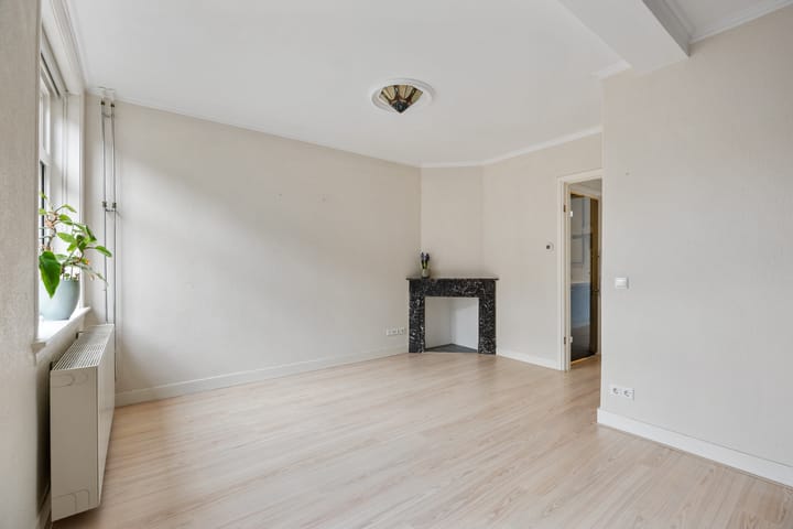 Foto 12 van van Heutszstraat 50