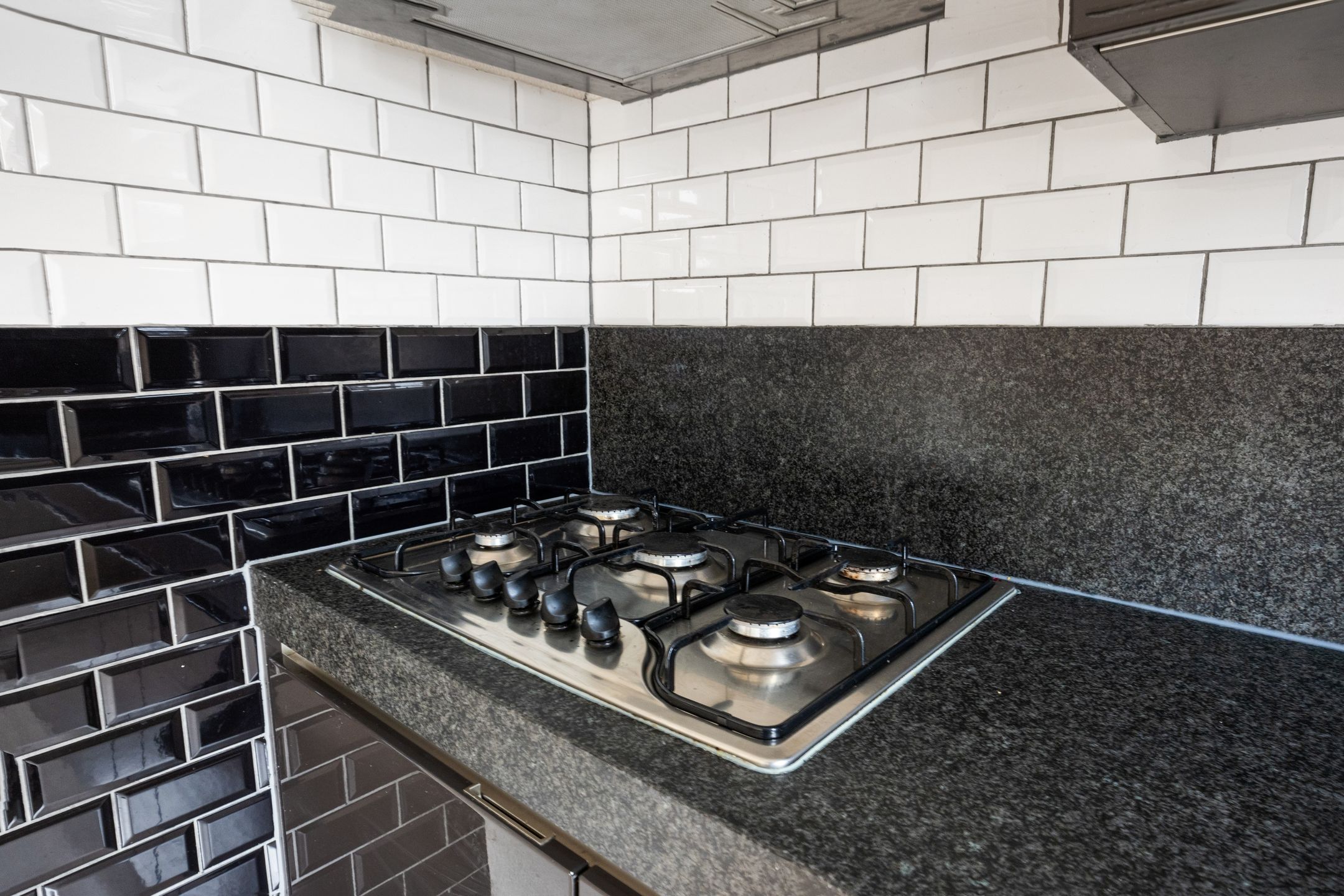 Photo 15 of van Heutszstraat 50