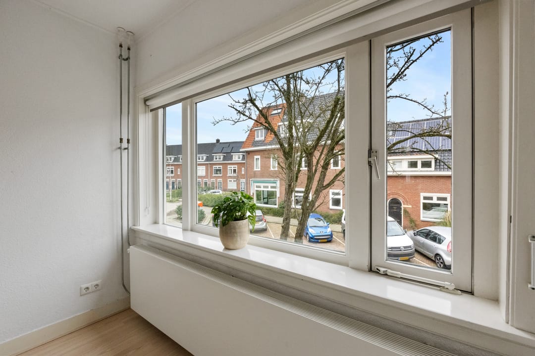 Photo 23 of van Heutszstraat 50