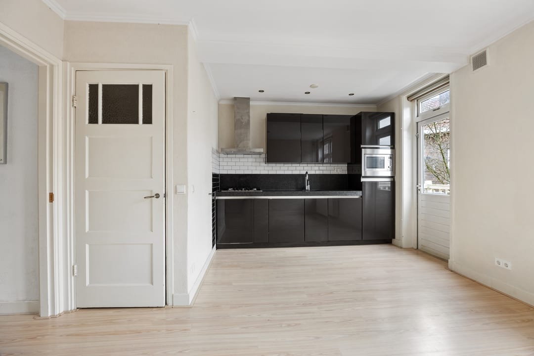 Photo 28 of van Heutszstraat 50