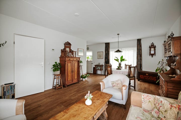 Photo 8 of Joke Smitlaan 13