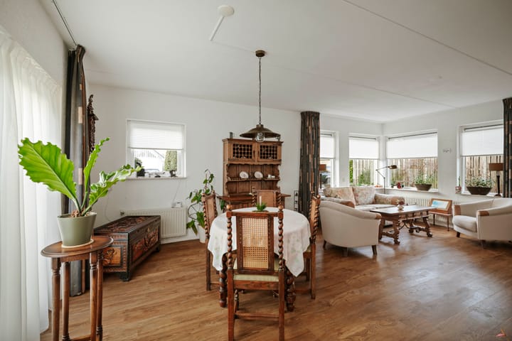 Photo 10 of Joke Smitlaan 13