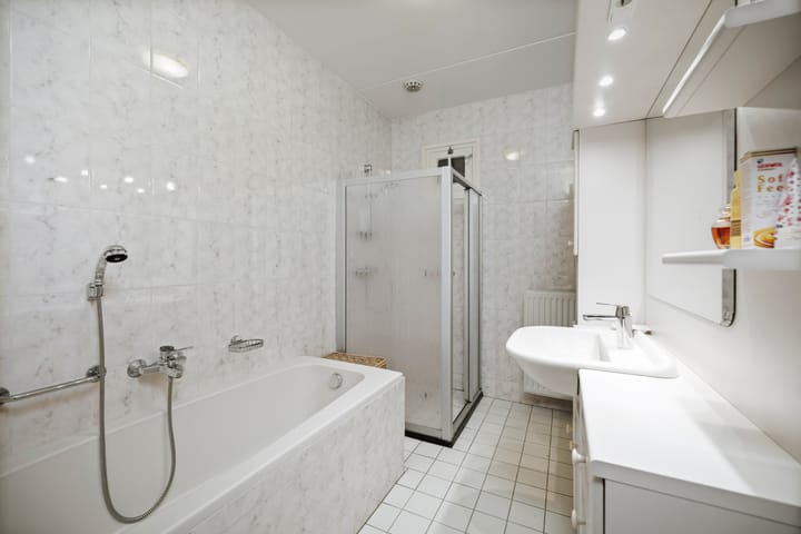 Photo 15 of Joke Smitlaan 13