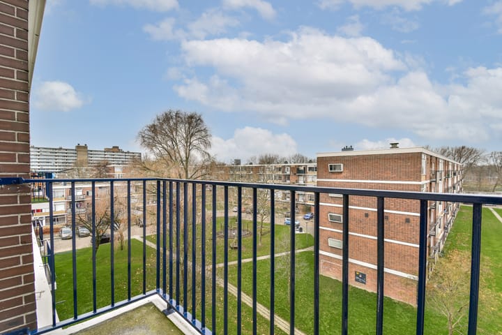 Foto 10 van Burgemeester Van Haarenlaan 682