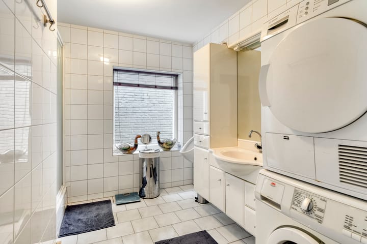 Photo 32 of Oosthavenkade 53-E