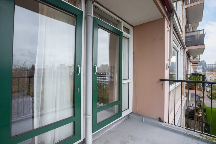 Foto 15 van Robert Baeldestraat 147