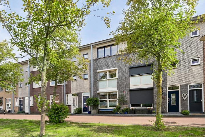 Foto 3 van Oostendeelplein 25