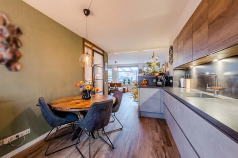 Ring 130 tertiary image