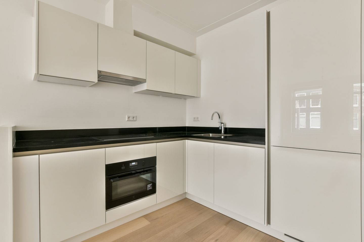 Foto 5 van Albert Cuypstraat 60-2