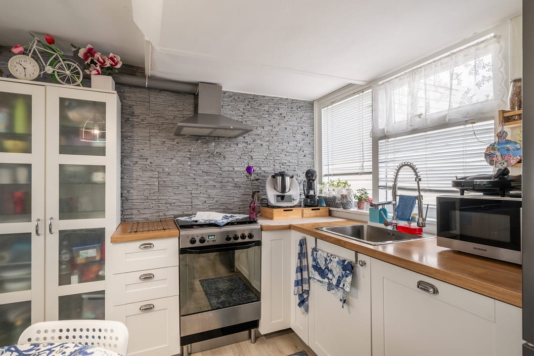 Foto 8 van Sommelsdijksestraat 12