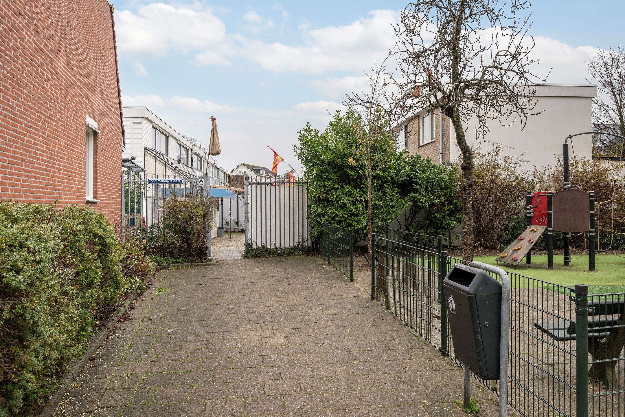 Foto 24 van Sommelsdijksestraat 12