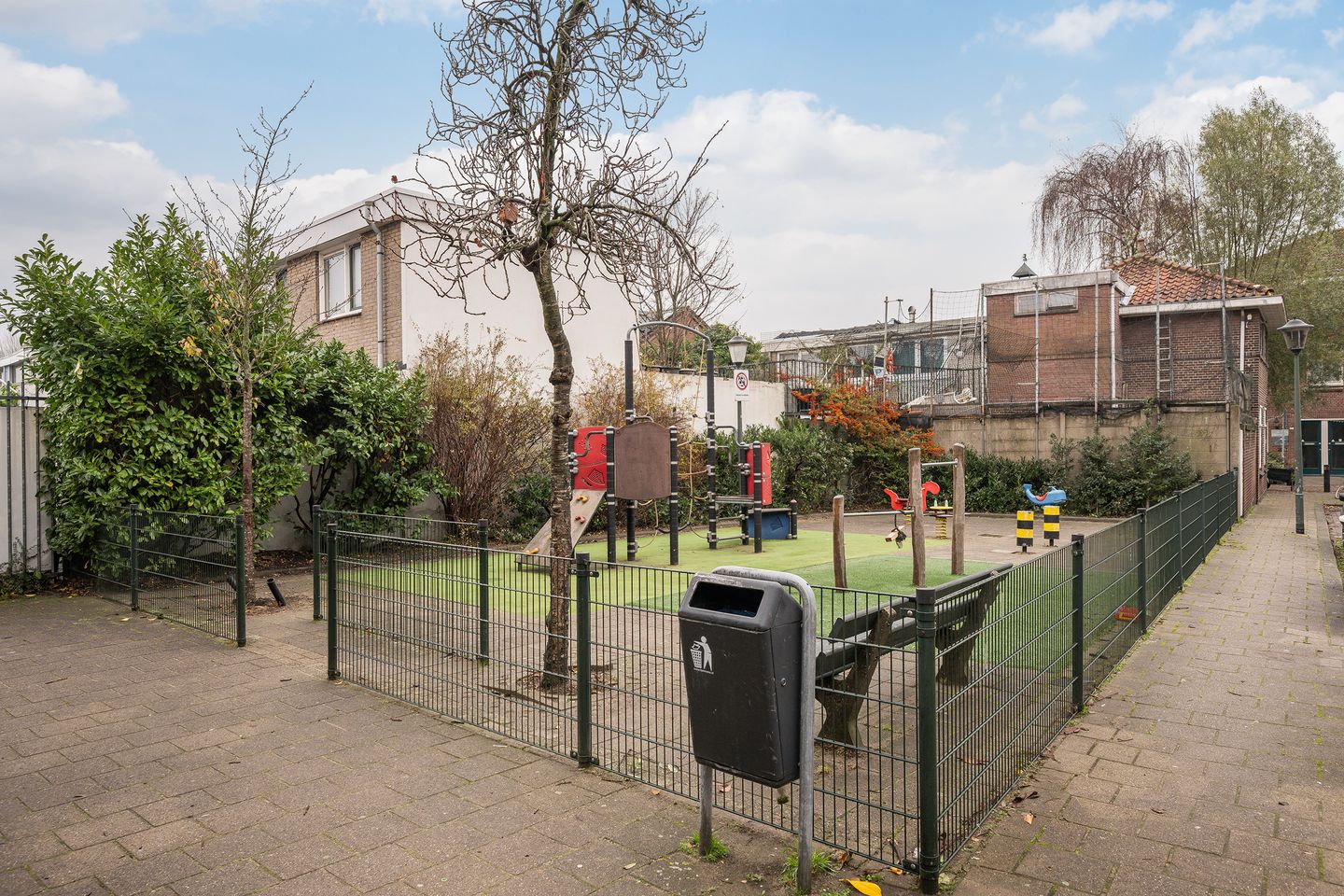 Foto 25 van Sommelsdijksestraat 12