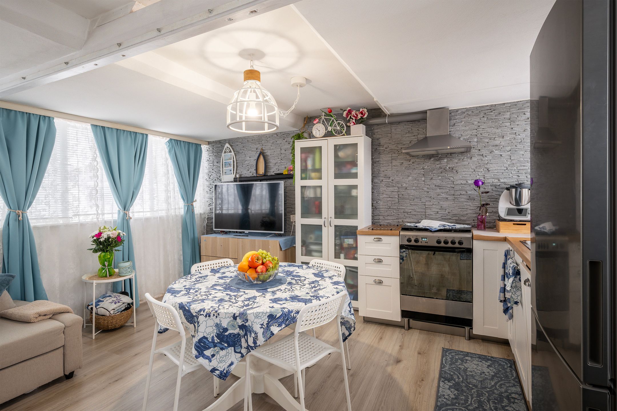 Foto 6 van Sommelsdijksestraat 12