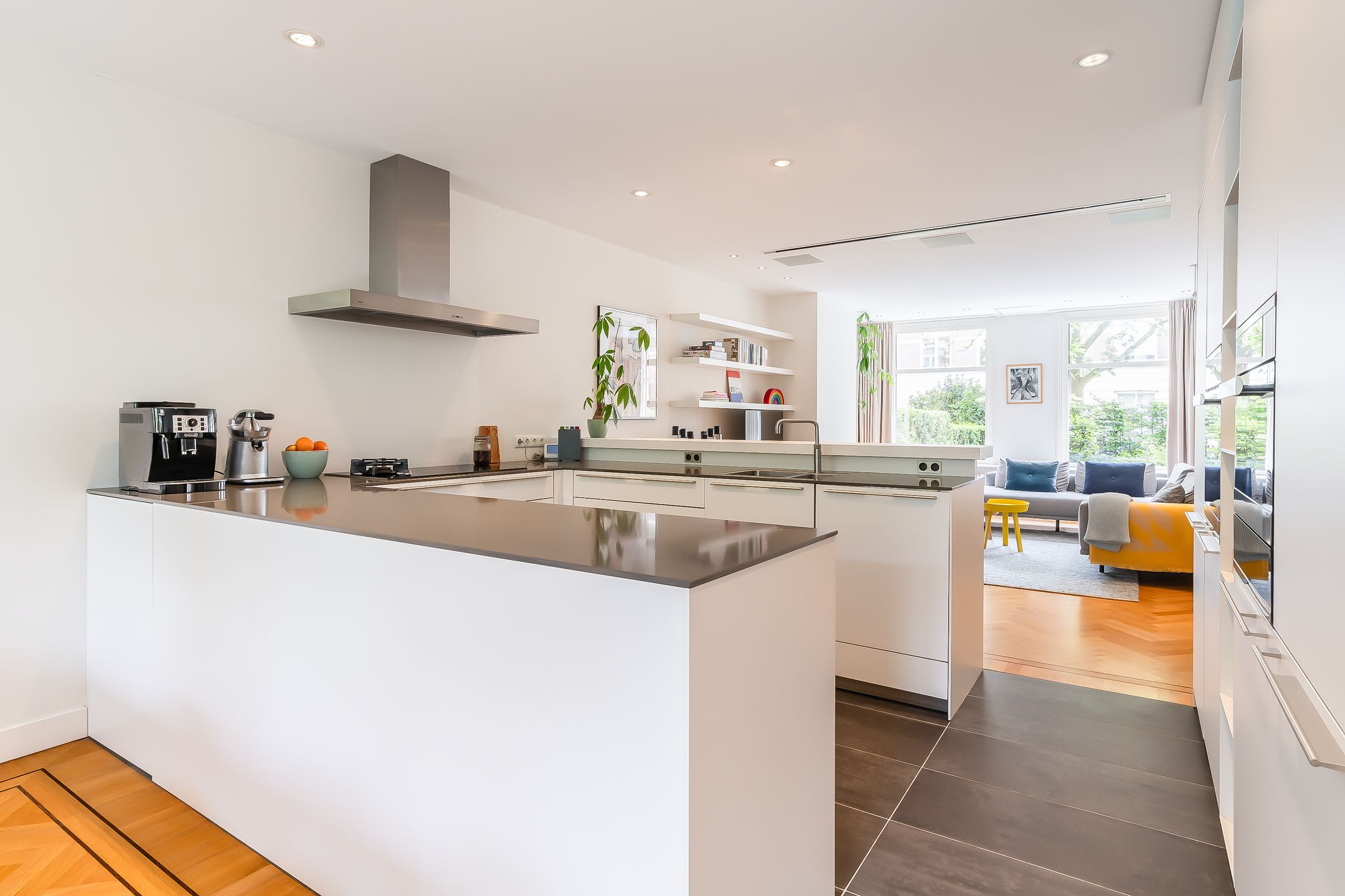 Foto 18 van Riouwstraat 22