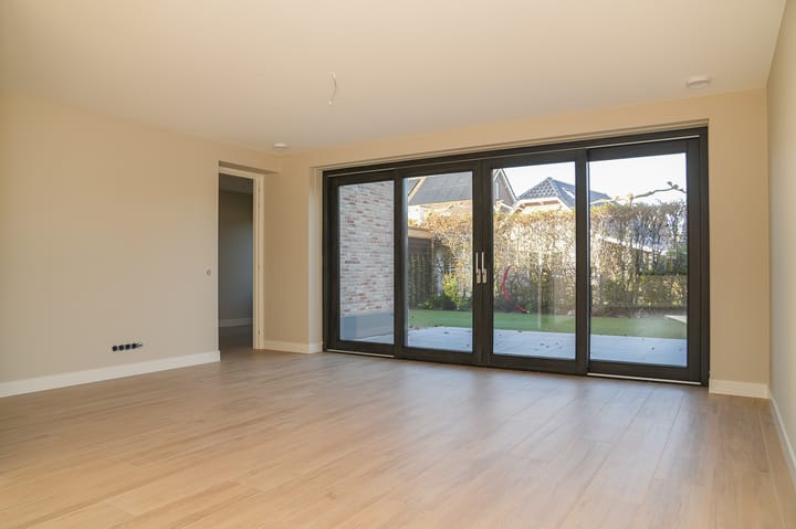 Photo 5 of Ruiterhof 46