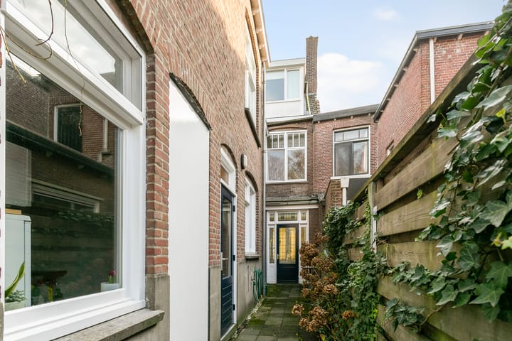 Photo 40 of Bredaseweg 223