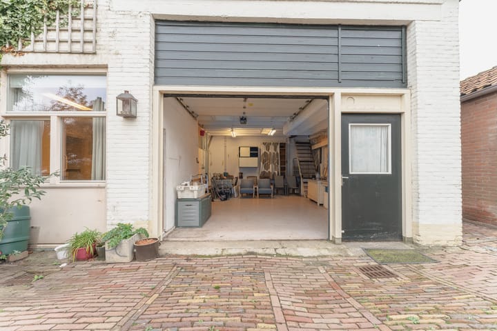 Photo 7 of Achtereiland 12