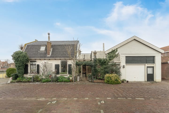 Photo 9 of Achtereiland 12