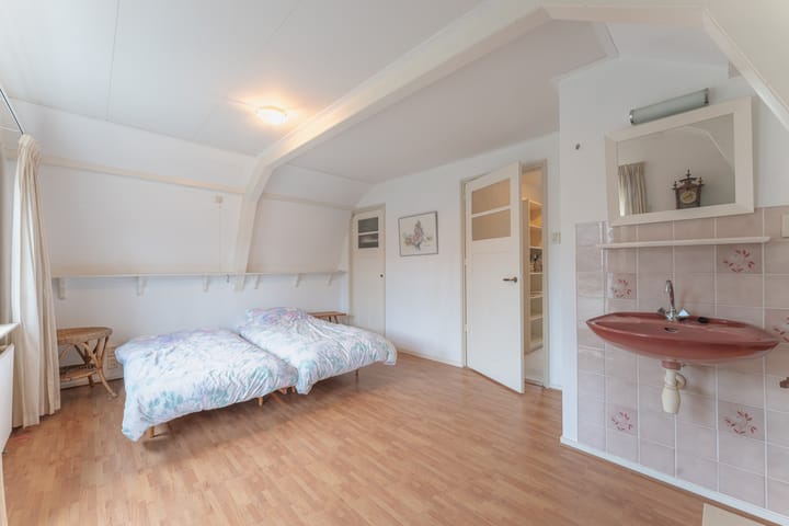 Photo 37 of Achtereiland 12