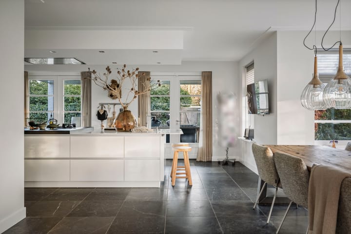 Photo 14 of Burg. Arriënsweg 5