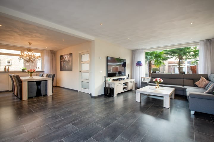 Foto 2 van Margrietstraat 12-A