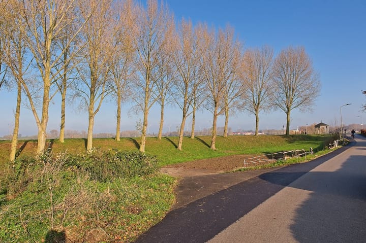 Photo 7 of Waalbandijk