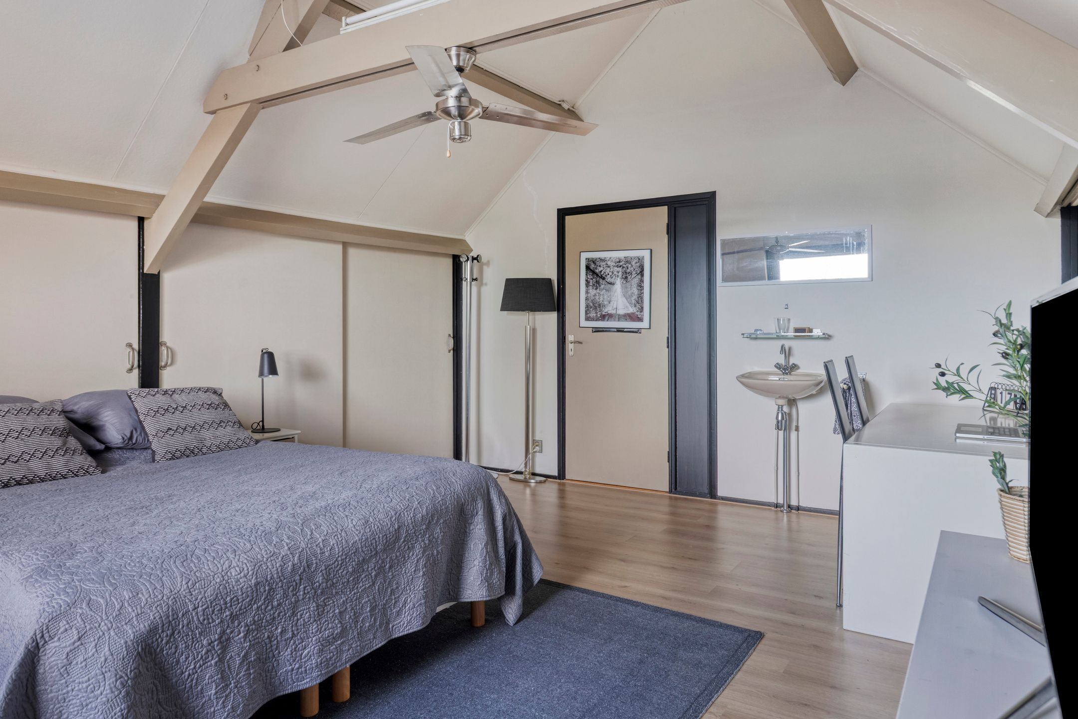 Foto 39 van Van der Duyn van Maasdamlaan 10