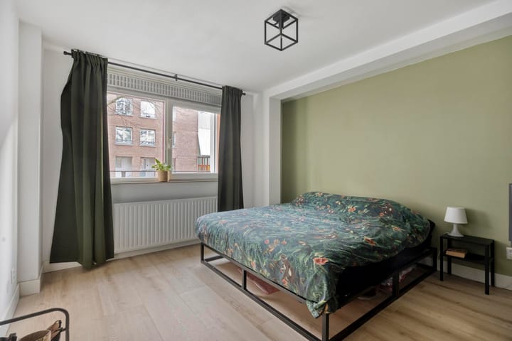 Photo 26 of Sphinxlunet 52-A