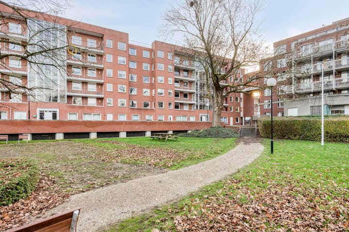 Photo 33 of Sphinxlunet 52-A