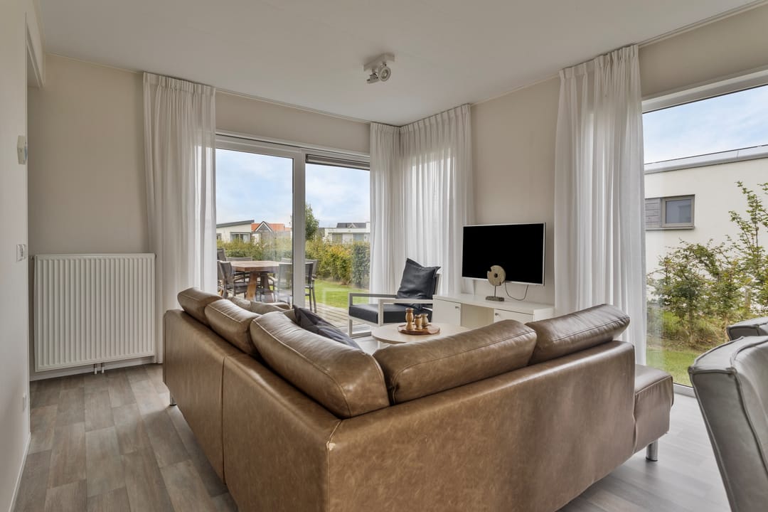 Photo 2 of Zeedijk 24-491