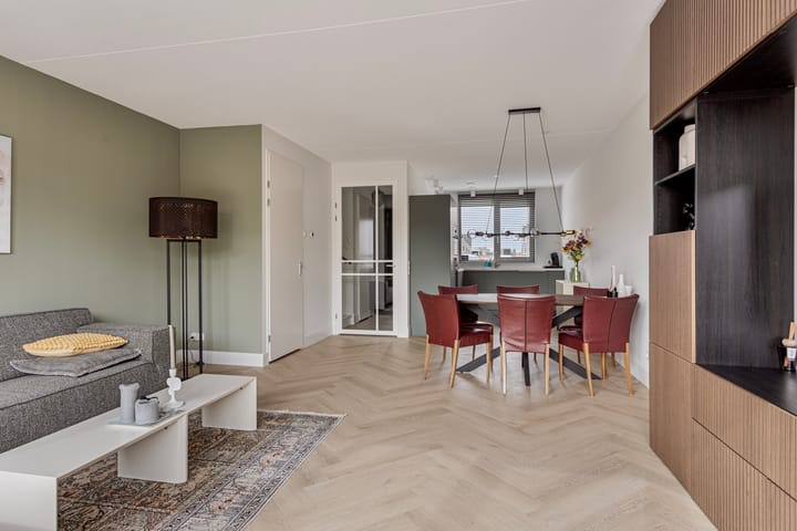 Photo 9 of Tanzaniet 19