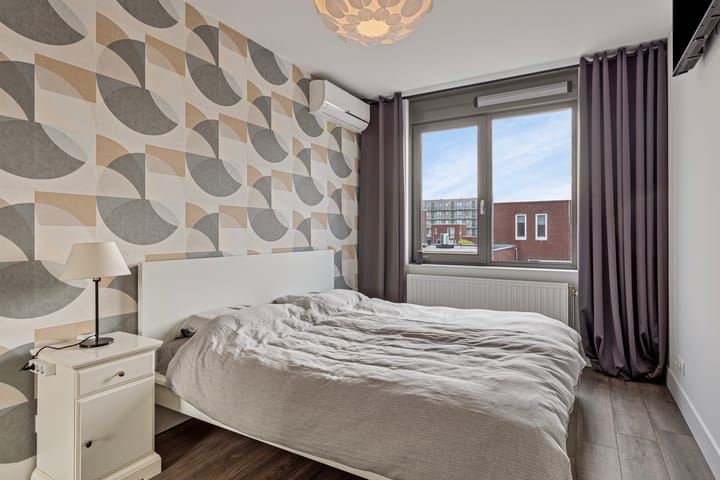 Photo 16 of Tanzaniet 19