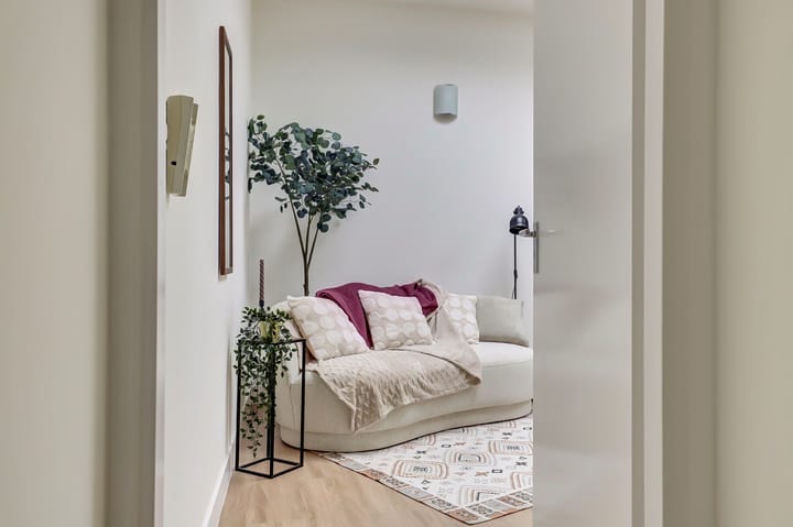 Photo 6 of Johannes Uitenbogaertstraat 21-D