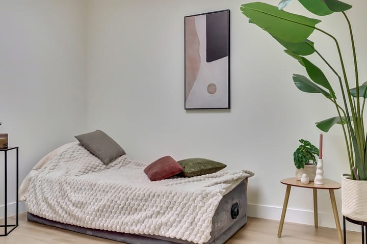 Photo 11 of Johannes Uitenbogaertstraat 21-D