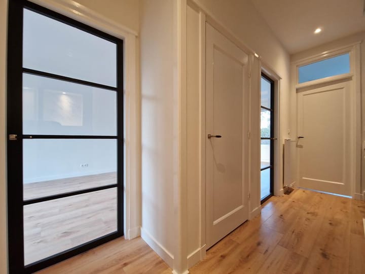 Foto 12 van Carel Reinierszkade 189