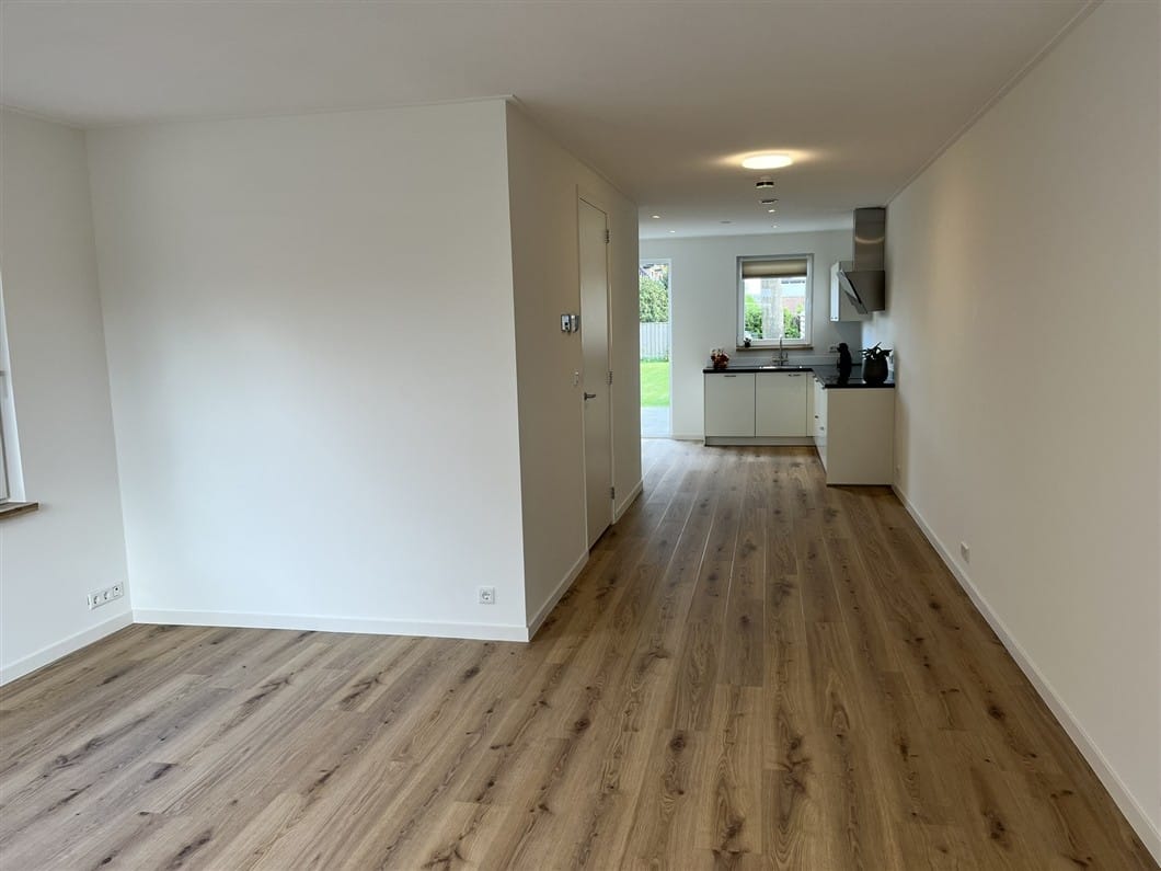 Photo 11 of Sportterreinstraat 176