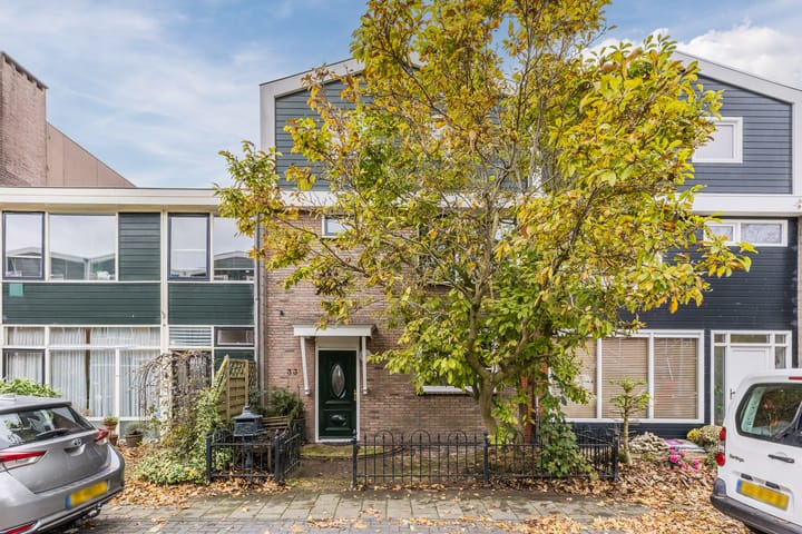 Photo 4 of Roerdompstraat 33