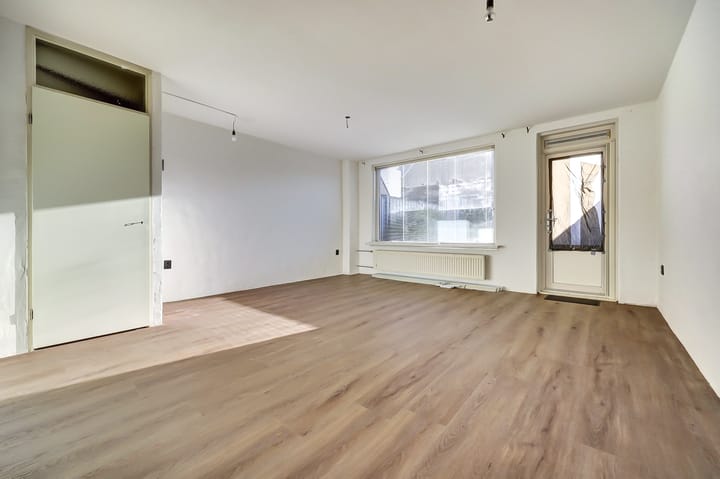 Photo 2 of Schaduwgras 77