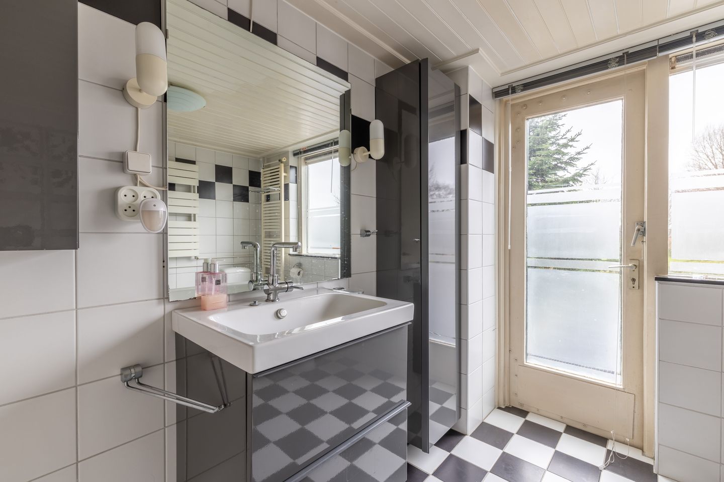 Foto 29 van Twekkelerweg 168