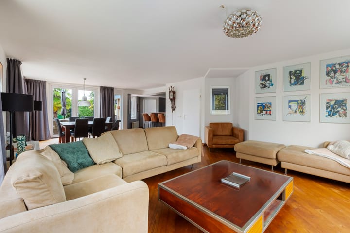 Foto 15 van Livius 8