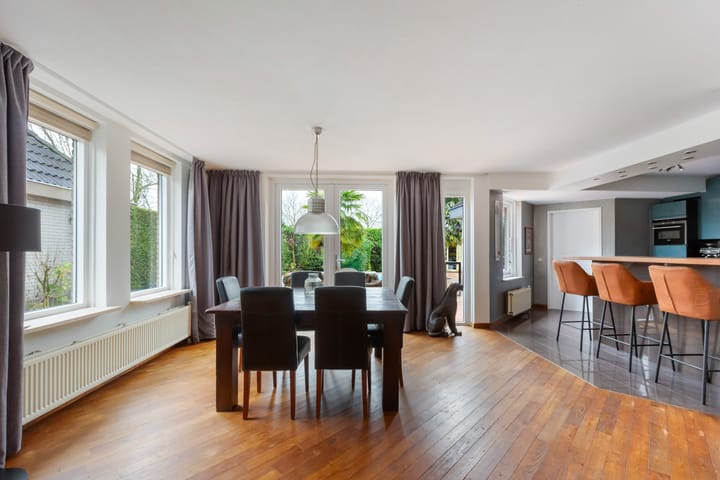 Foto 16 van Livius 8