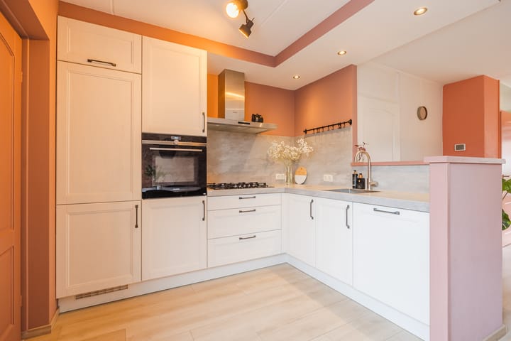 Foto 12 van Valeriaanstraat 33