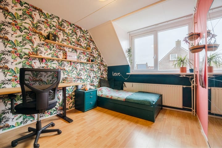 Foto 17 van Valeriaanstraat 33